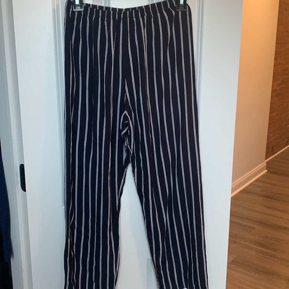 BRANDY MELVIILLE FRANKIE PANTS - Picture 2 of 4